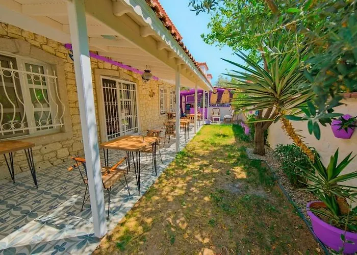 Mor Salkim Konagi * Alacati