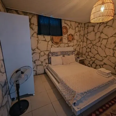 Mor Salkim Konagi 호텔 *