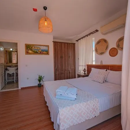 Mor Salkim Konagi Hotel Alacati