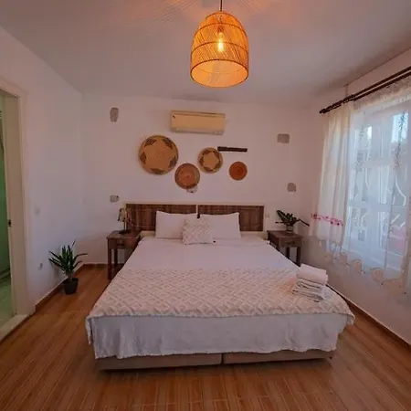 Otel Mor Salkım Konağı *