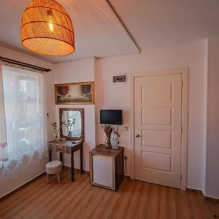 Mor Salkim Konagi Hotel Alacati
